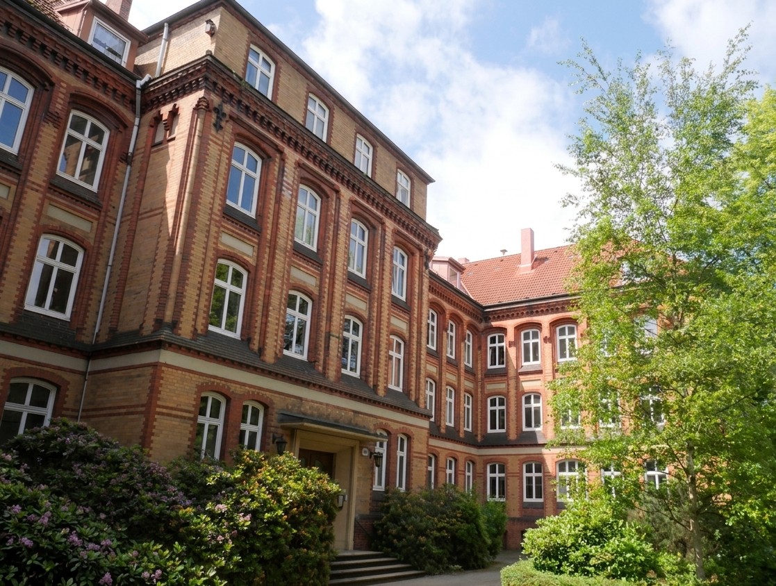 Das Warburg-Stift in der Bundesstrasse 
